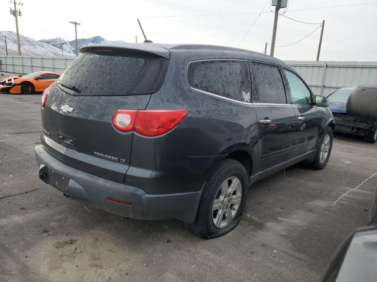 2009 Chevrolet Traverse VIN 1GNEV23DX9S103758 Copart auction photo, normal wear damage thumbnail 3