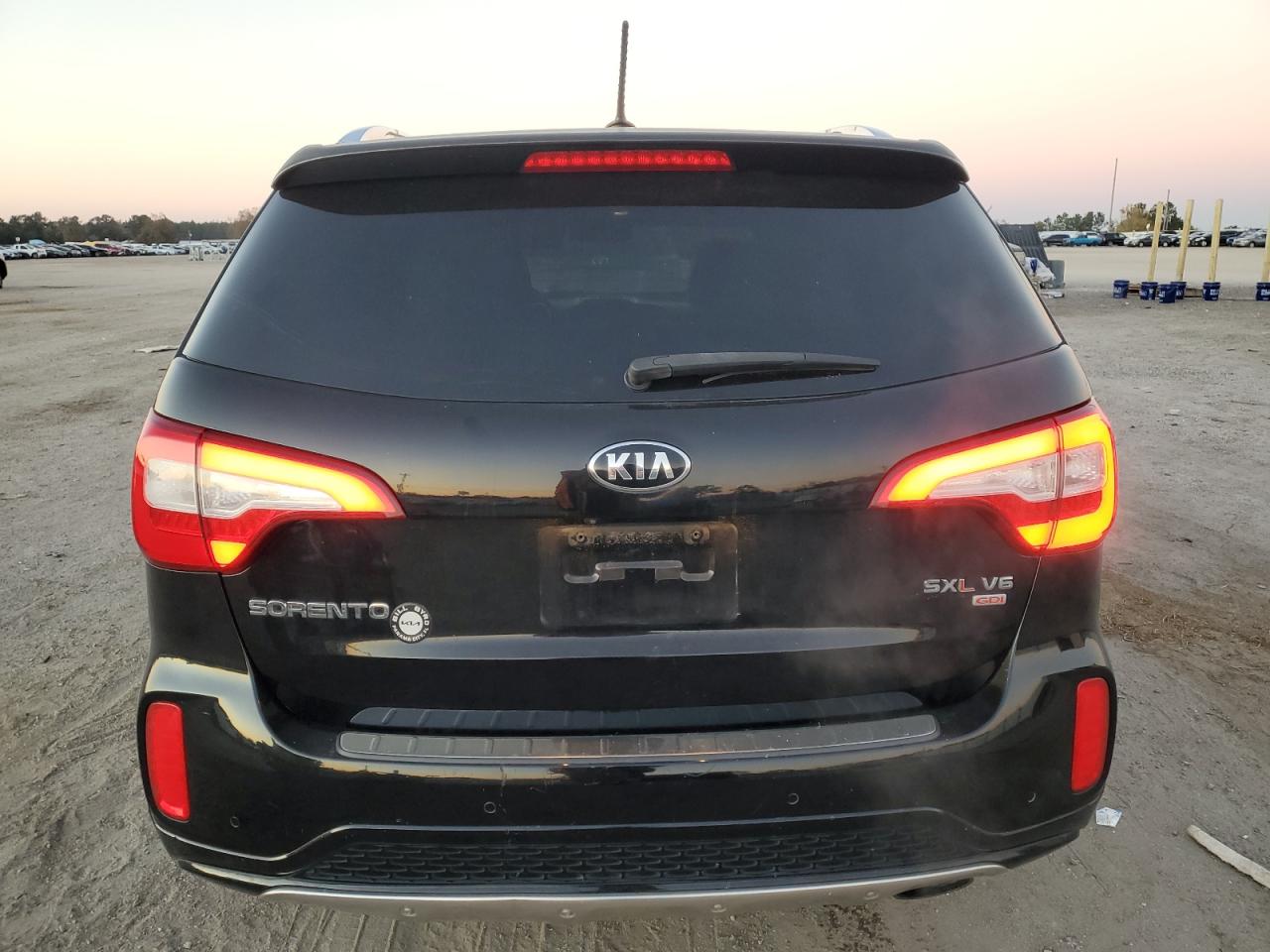 2014 KIA Sorento VIN 5XYKW4A75EG537748 Copart auction photo, front end / side damage thumbnail 6