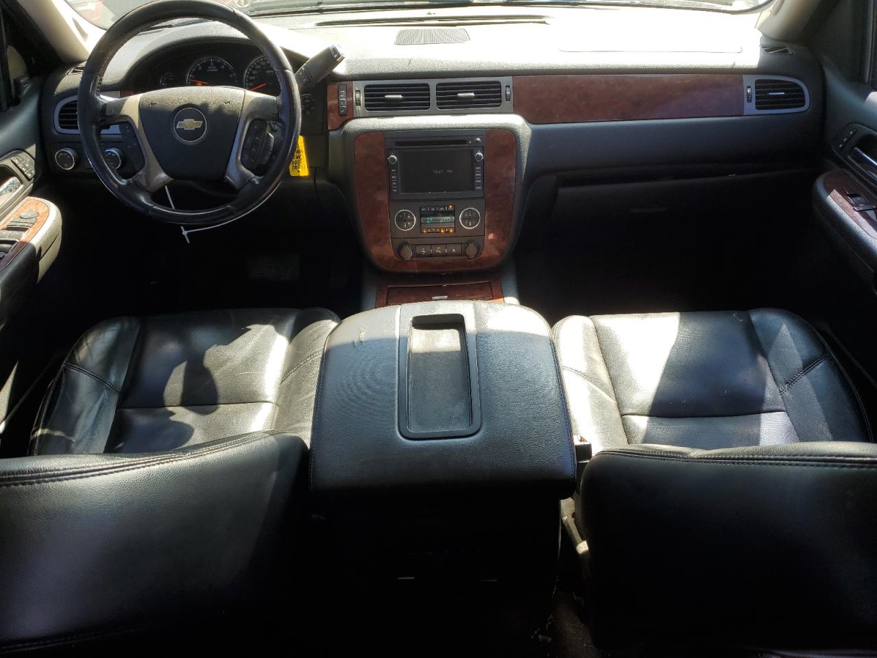 2009 Chevrolet Avalanche VIN 3GNFK32009G233718 Copart auction photo, rear end damage thumbnail 8
