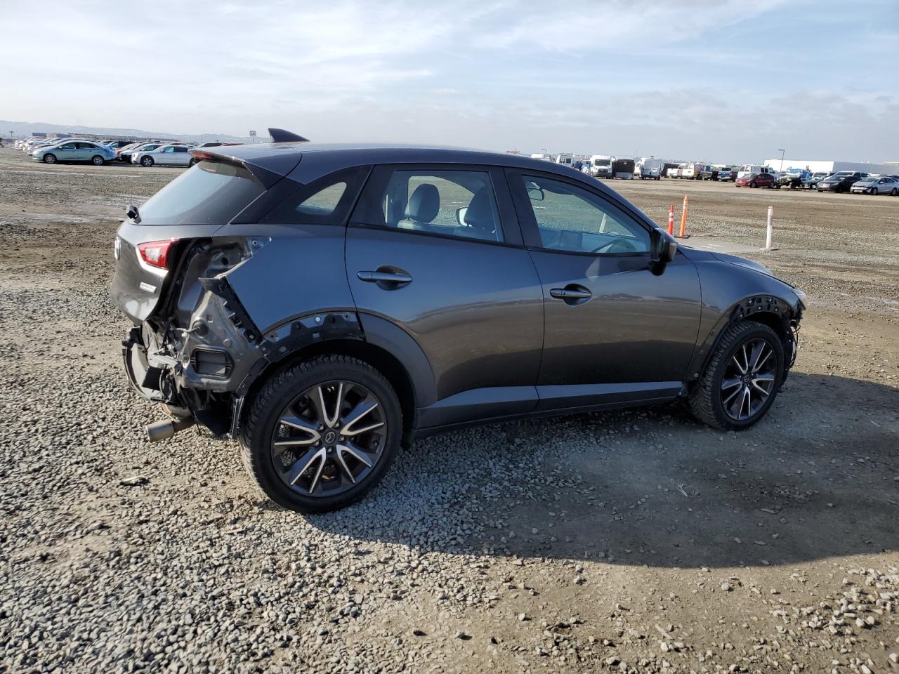 2018 Mazda CX-3 VIN JM1DKFC71J0313552 Copart auction photo, front end / rear end damage thumbnail 3