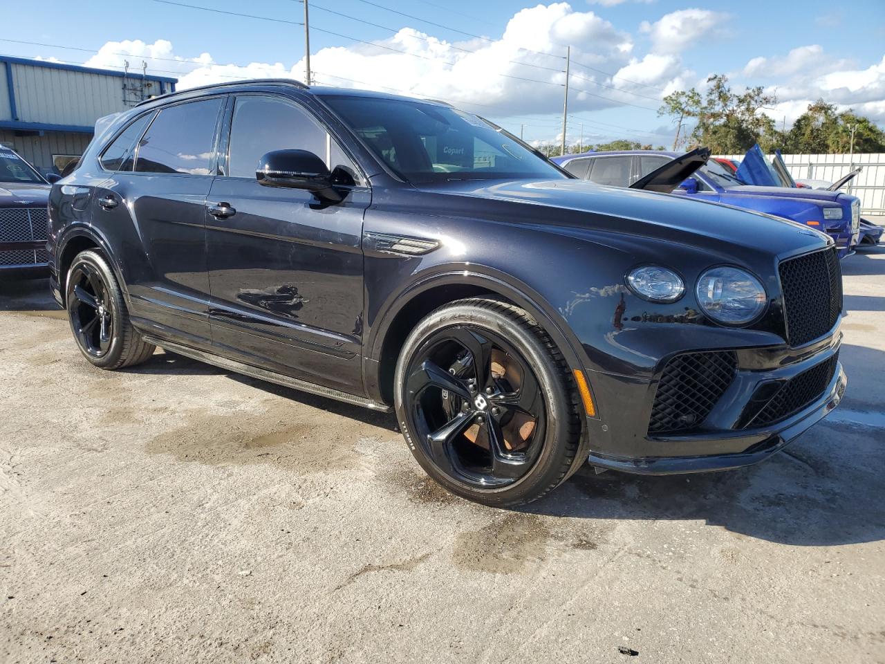2022 Bentley Bentayga VIN SJAAM2ZV9NC013534 Copart auction photo, water/flood damage thumbnail 4