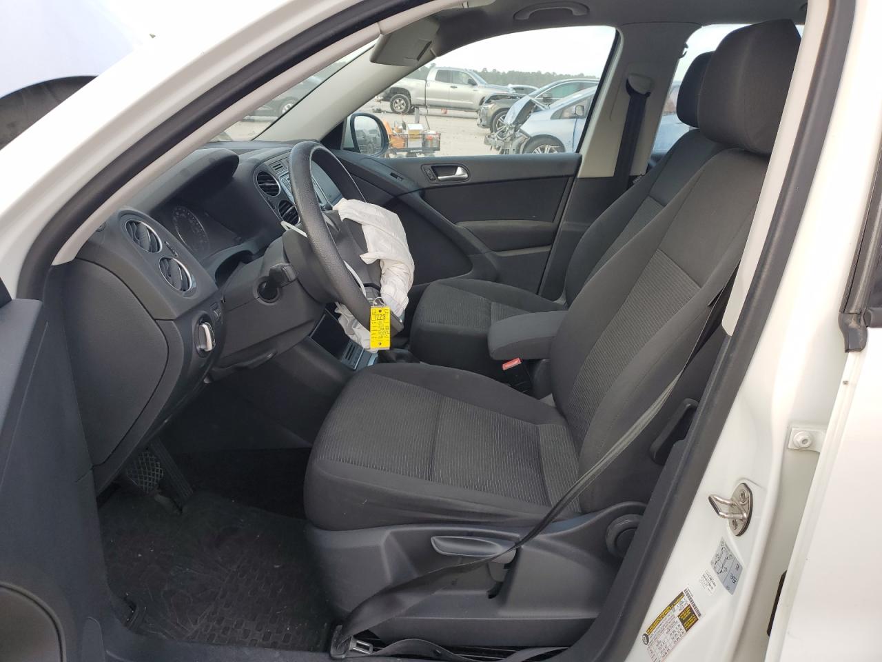 2017 Volkswagen Tiguan VIN WVGAV7AX4HK051619 Copart auction photo, front end damage thumbnail 7