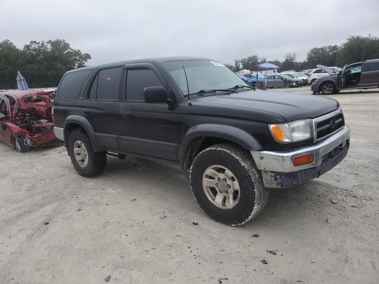1998 Toyota 4Runner VIN JT3GN87RXW0057564 Copart auction photo, mechanical damage thumbnail 4