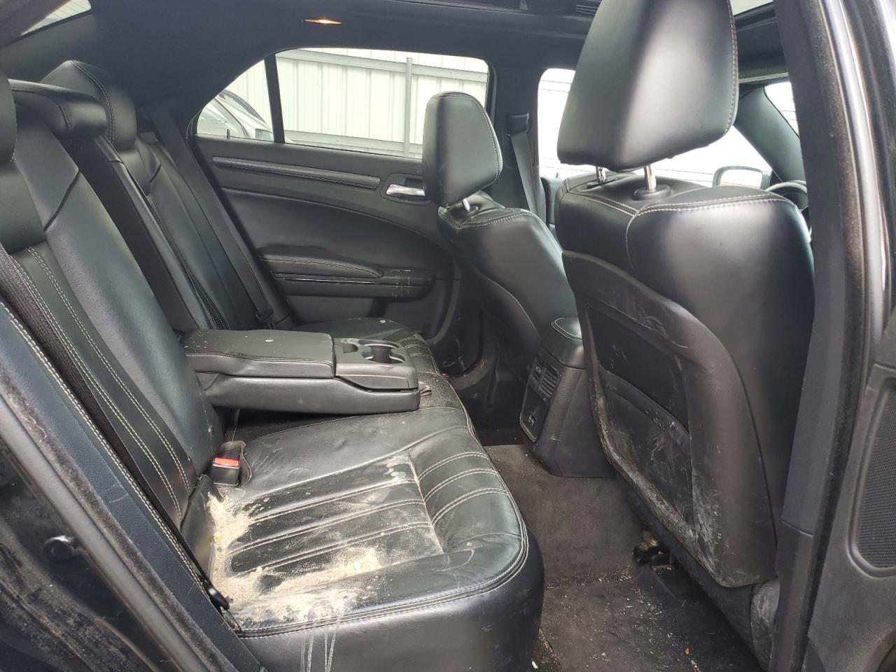 2015 Chrysler 300 VIN 2C3CCABG7FH872592 Copart auction photo, front end / side damage thumbnail 10