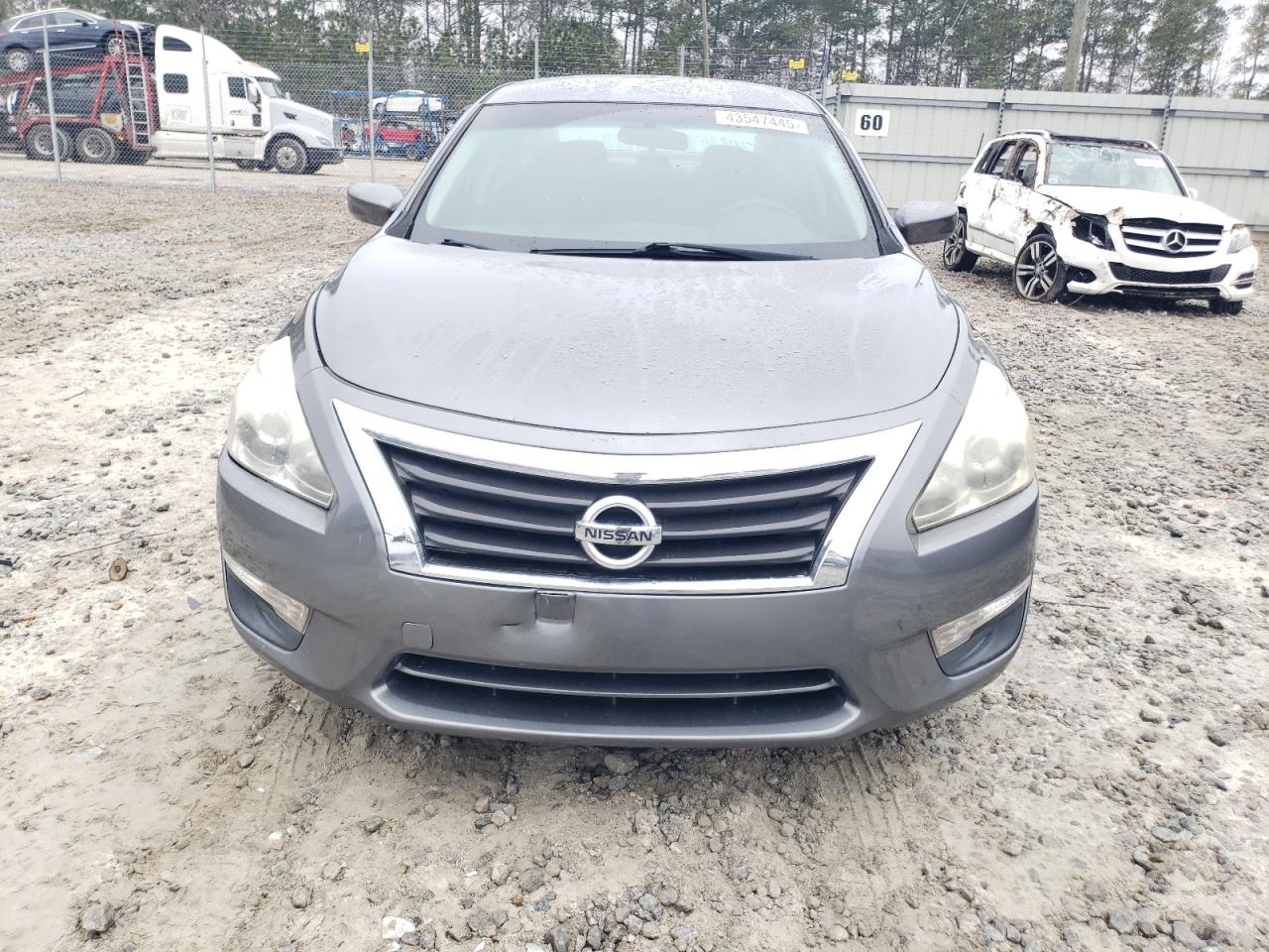 2015 Nissan Altima VIN 1N4AL3AP3FC209268 Copart auction photo, side / minor dent/scratches damage thumbnail 5