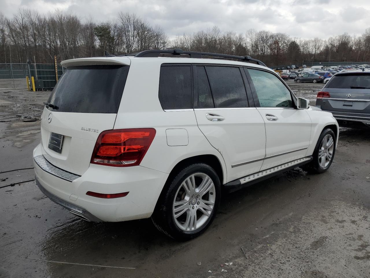 2015 Mercedes-Benz GLK-klasse VIN WDCGG0EBXFG363615 Copart auction photo, front end / minor dent/scratches damage thumbnail 3