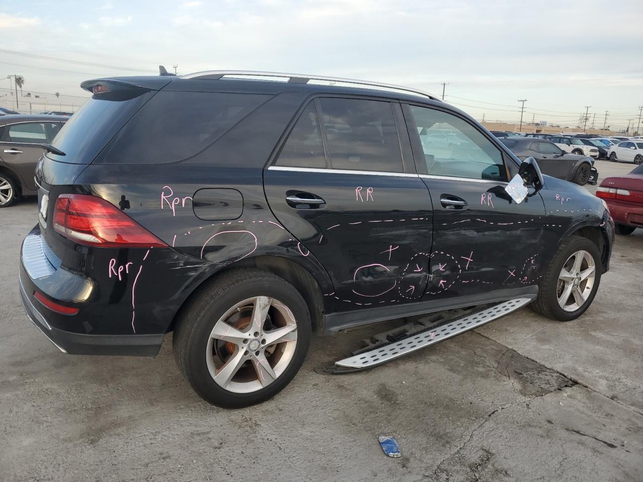 2016 Mercedes-Benz GLE VIN 4JGDA5JB2GA760152 Copart auction photo, side / rear end damage thumbnail 3