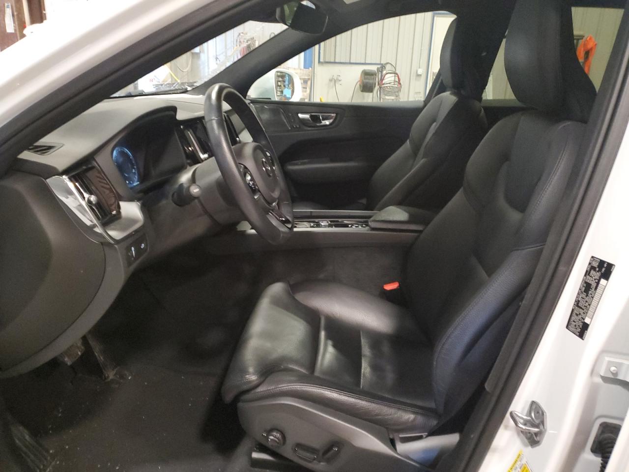 2019 Volvo XC60 VIN LYV102RK1KB283115 Copart auction photo, side damage thumbnail 7