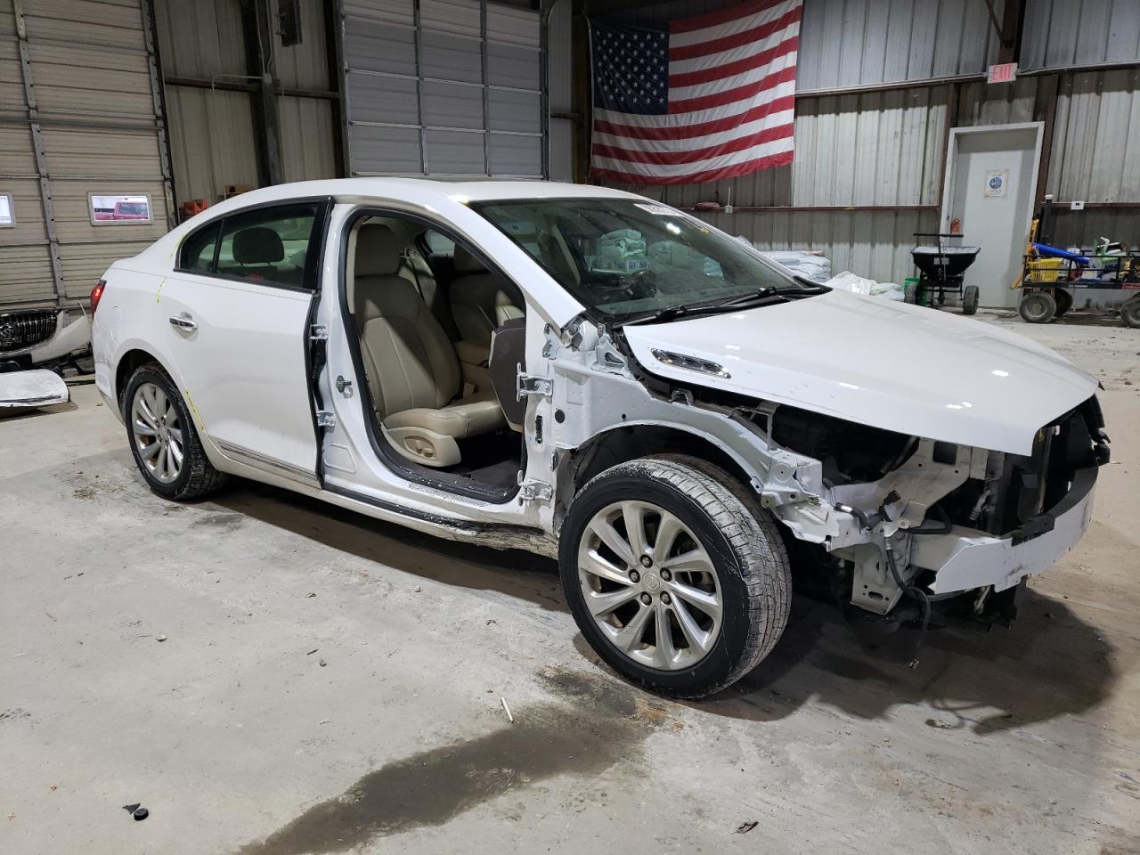 2015 Buick LaCrosse VIN 1G4GB5G39FF257598 Copart auction photo, side / front end damage thumbnail 4