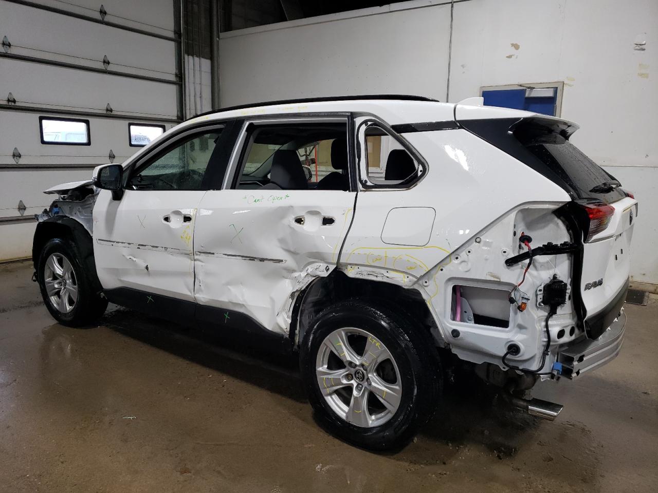 2019 Toyota RAV 4 VIN JTMP1RFV7KJ007611 Copart auction photo, front end / rear end damage thumbnail 2