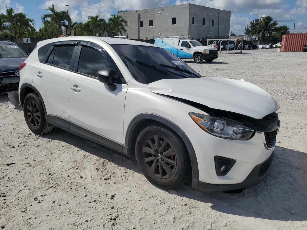 2013 Mazda CX-5 VIN JM3KE2CE3D0126122 Copart auction photo, front end / side damage thumbnail 4