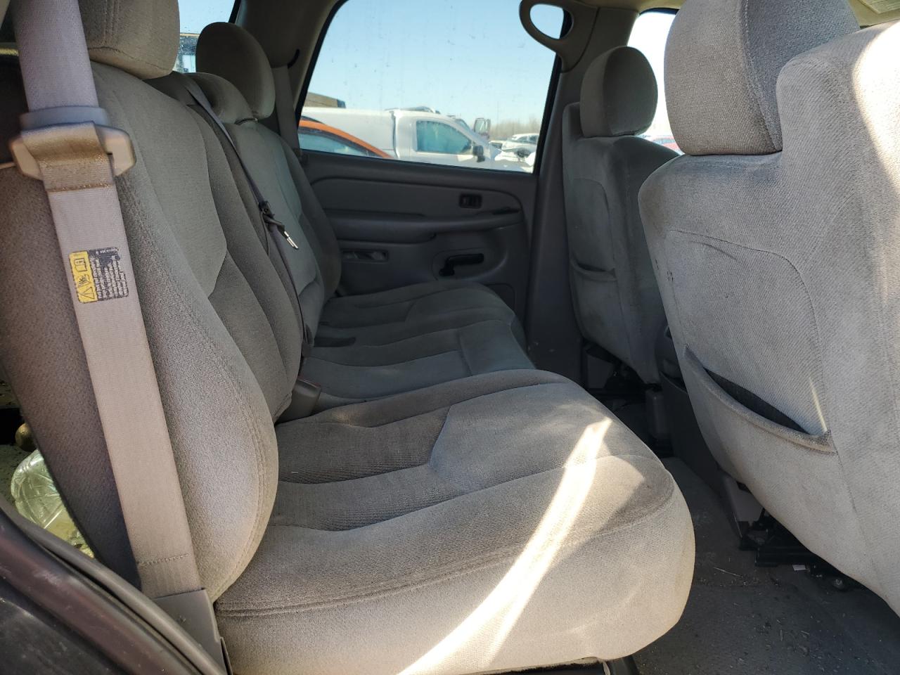 2004 GMC Yukon VIN 1GKEK13V94R242790 Copart auction photo, frame damage / all over damage thumbnail 12