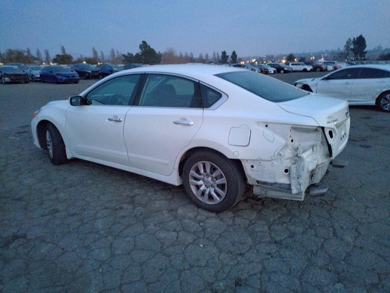 2016 Nissan Altima VIN 1N4AL3AP3GC210440 Copart auction photo, rear end damage thumbnail 2