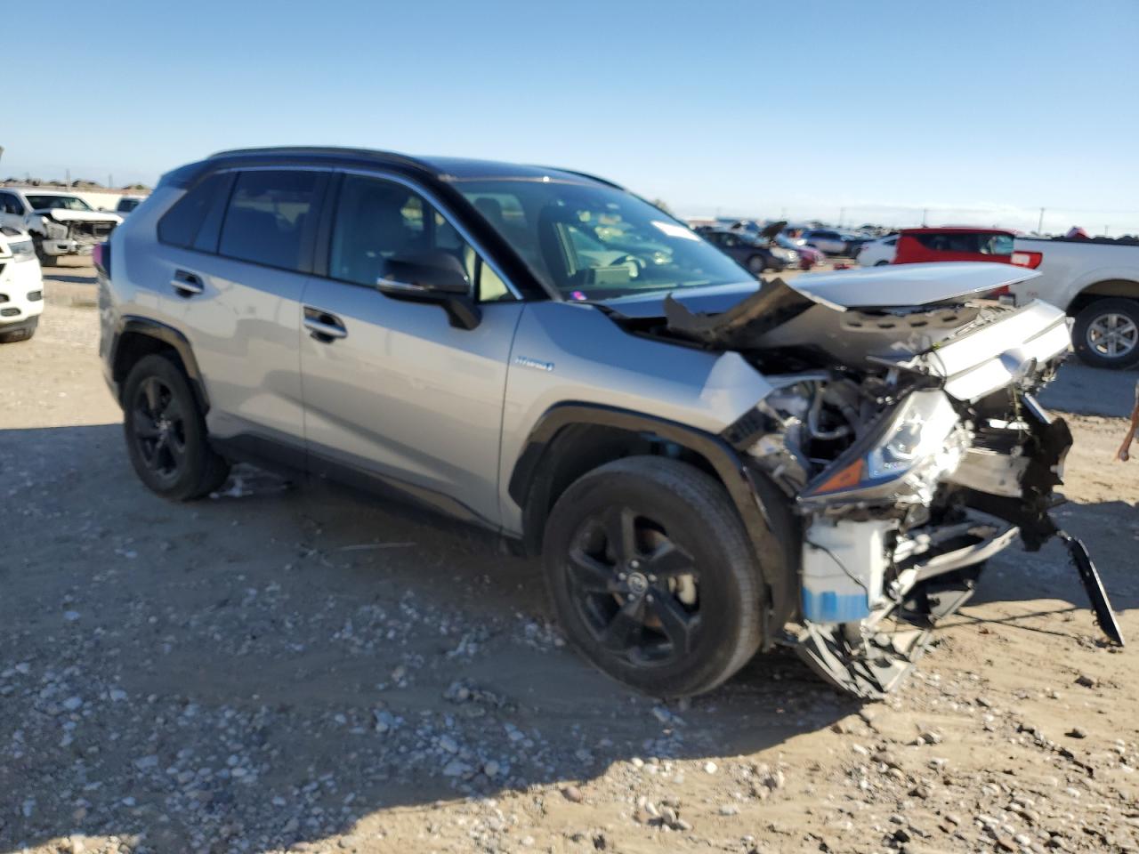 2019 Toyota RAV 4 VIN JTMEWRFV5KD508438 Copart auction photo, front end / minor dent/scratches damage thumbnail 4