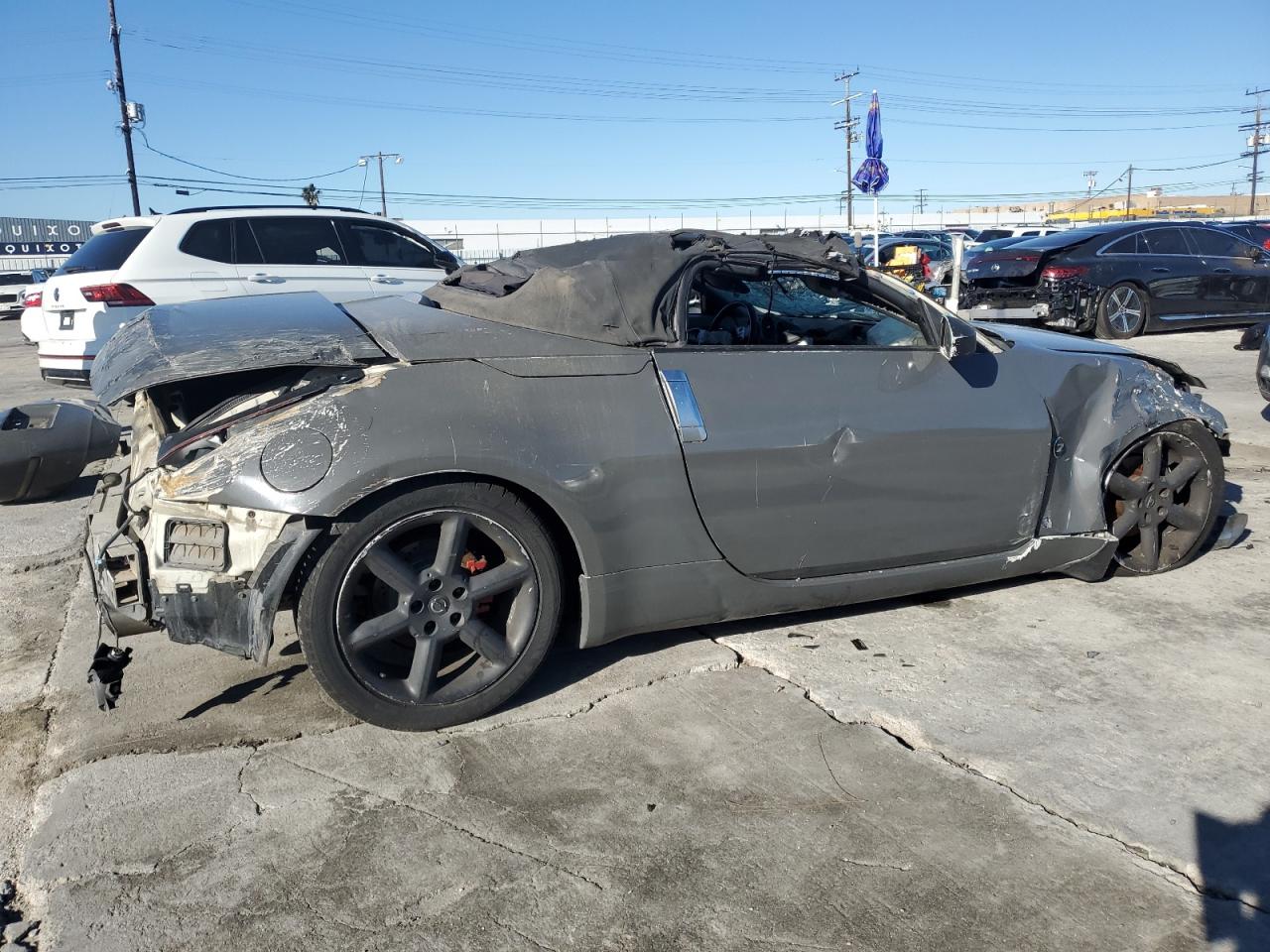 2005 Nissan 350Z VIN JN1AZ36A45M754565 Copart auction photo, all over / vandalism damage thumbnail 3
