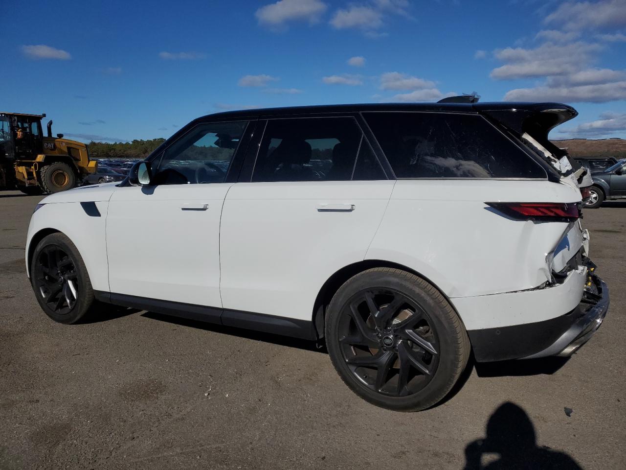 2023 Land Rover Range Rover VIN SAL1P9EUXPA111636 Copart auction photo, rear end / minor dent/scratches damage thumbnail 2