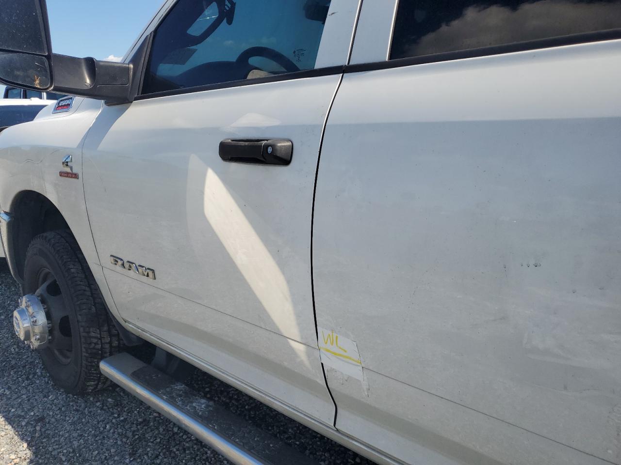 2019 RAM 3500 VIN 3C63RRGL4KG701380 Copart auction photo, water/flood damage thumbnail 12