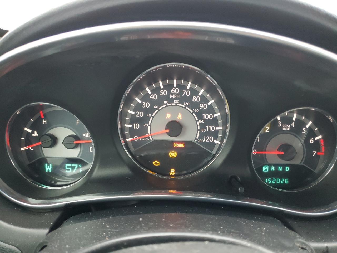 2013 Chrysler 200 VIN 1C3CCBBG7DN608198 Copart auction photo, front end / minor dent/scratches damage thumbnail 9