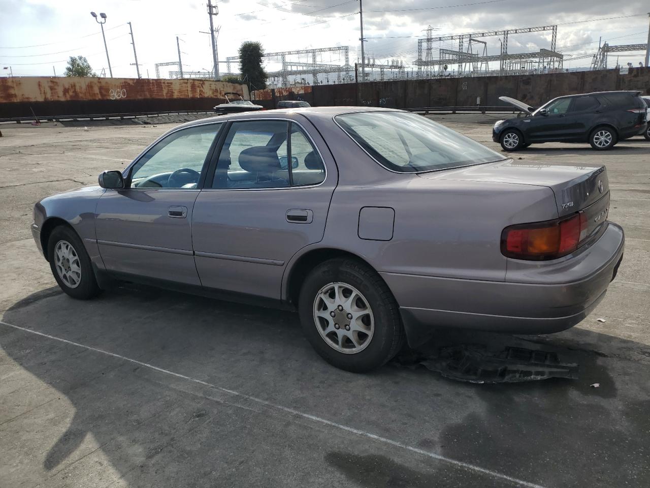 1996 Toyota Camry VIN 4T1BG12K8TU706117 Copart auction photo, front end / all over damage thumbnail 2