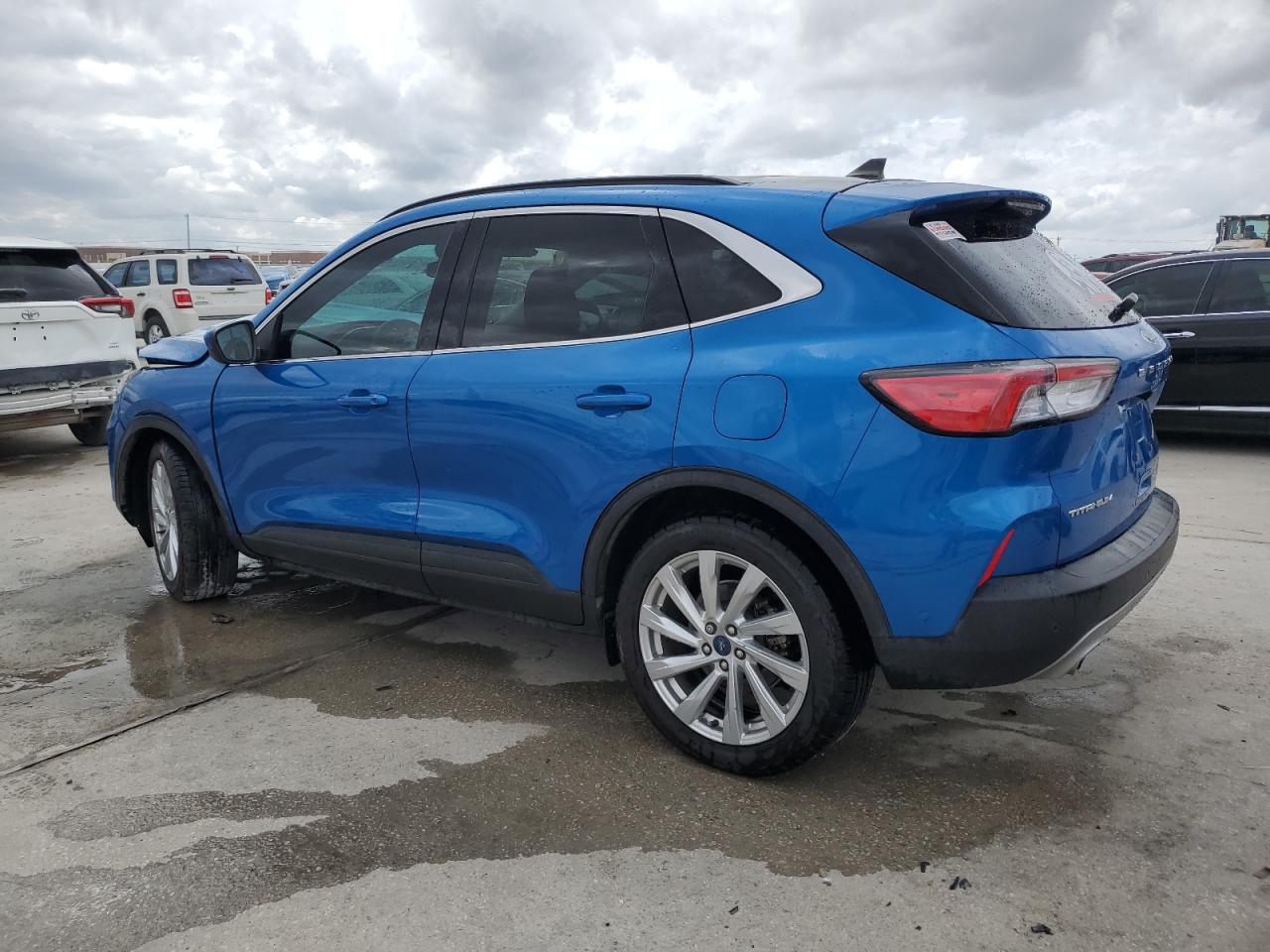 2021 Ford Escape VIN 1FMCU0DZ2MUB19625 Copart auction photo, front end / side damage thumbnail 2