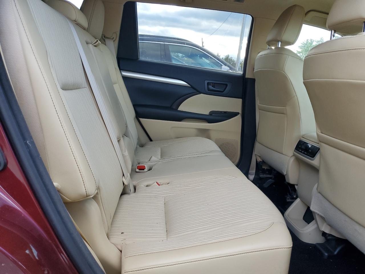 2014 Toyota Highlander VIN 5TDBKRFH6ES017667 Copart auction photo, front end / minor dent/scratches damage thumbnail 11