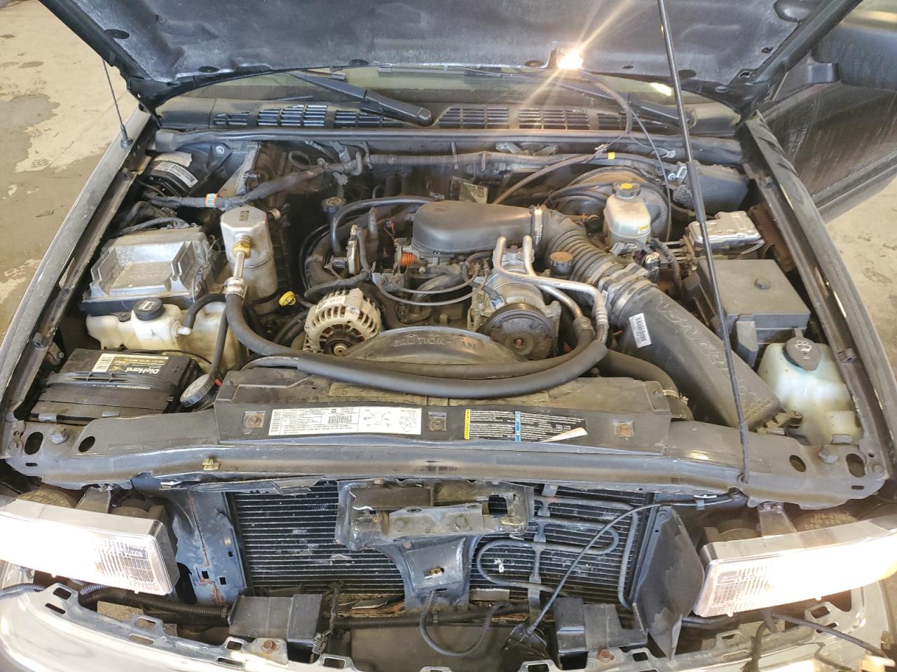 2002 Chevrolet S-10 Pickup VIN 1GCDT13W62K232575 Copart auction photo, front end damage thumbnail 11