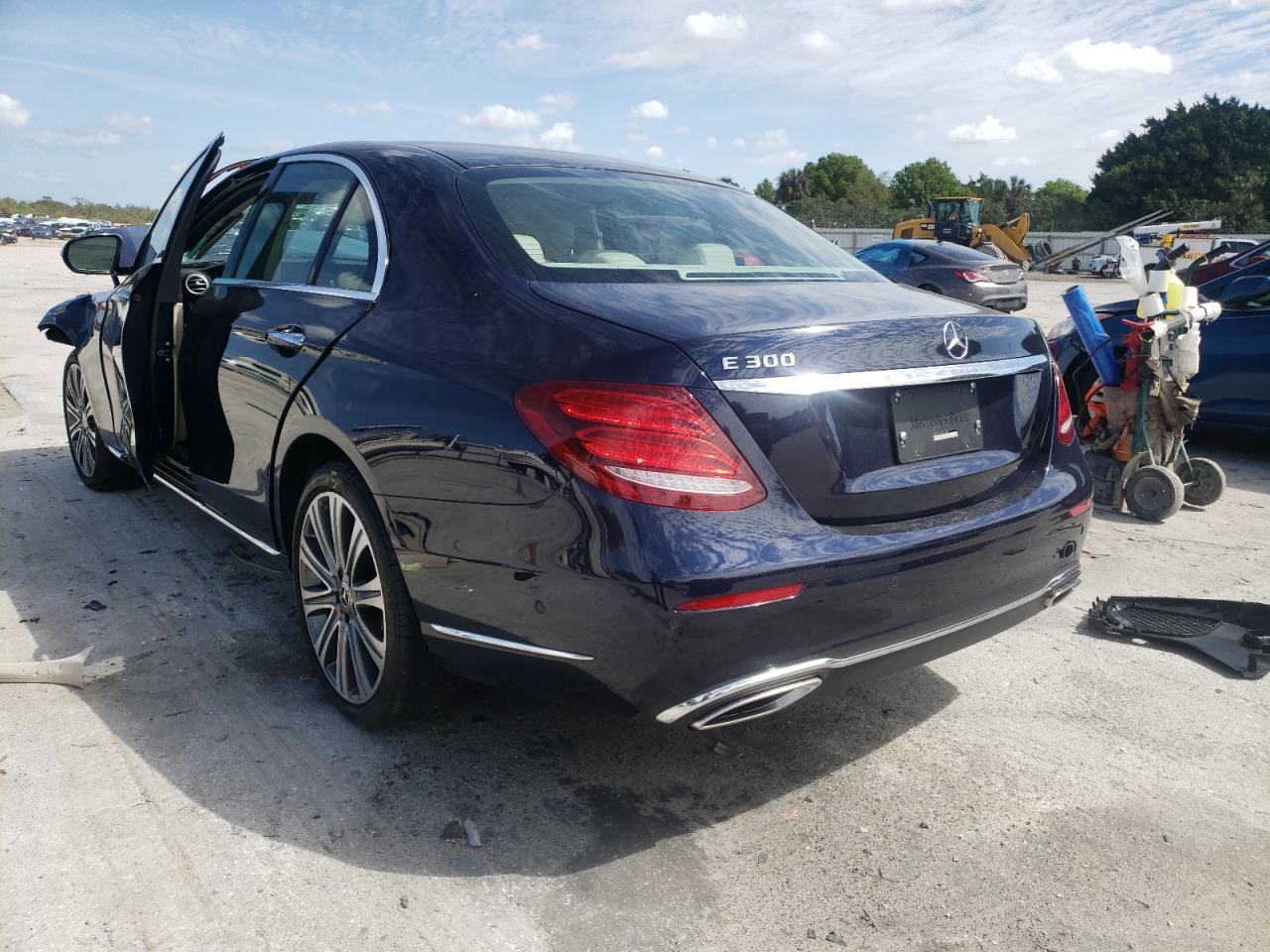 2019 Mercedes-Benz E-klasse VIN WDDZF4JB2KA593697 Copart auction photo, front end / minor dent/scratches damage thumbnail 3