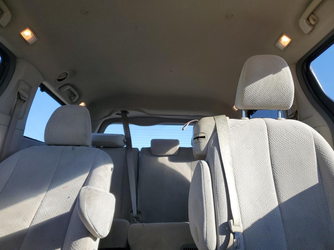 2013 Toyota Sienna VIN 5TDKK3DC0DS291045 Copart auction photo, front end damage thumbnail 10