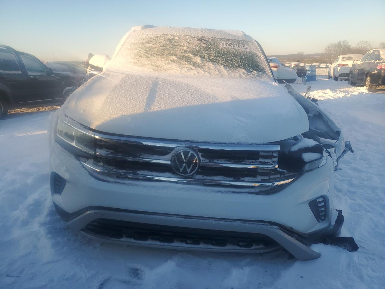 2020 Volkswagen Atlas VIN 1V2GC2CA5LC204591 Copart auction photo, front end / side damage thumbnail 5