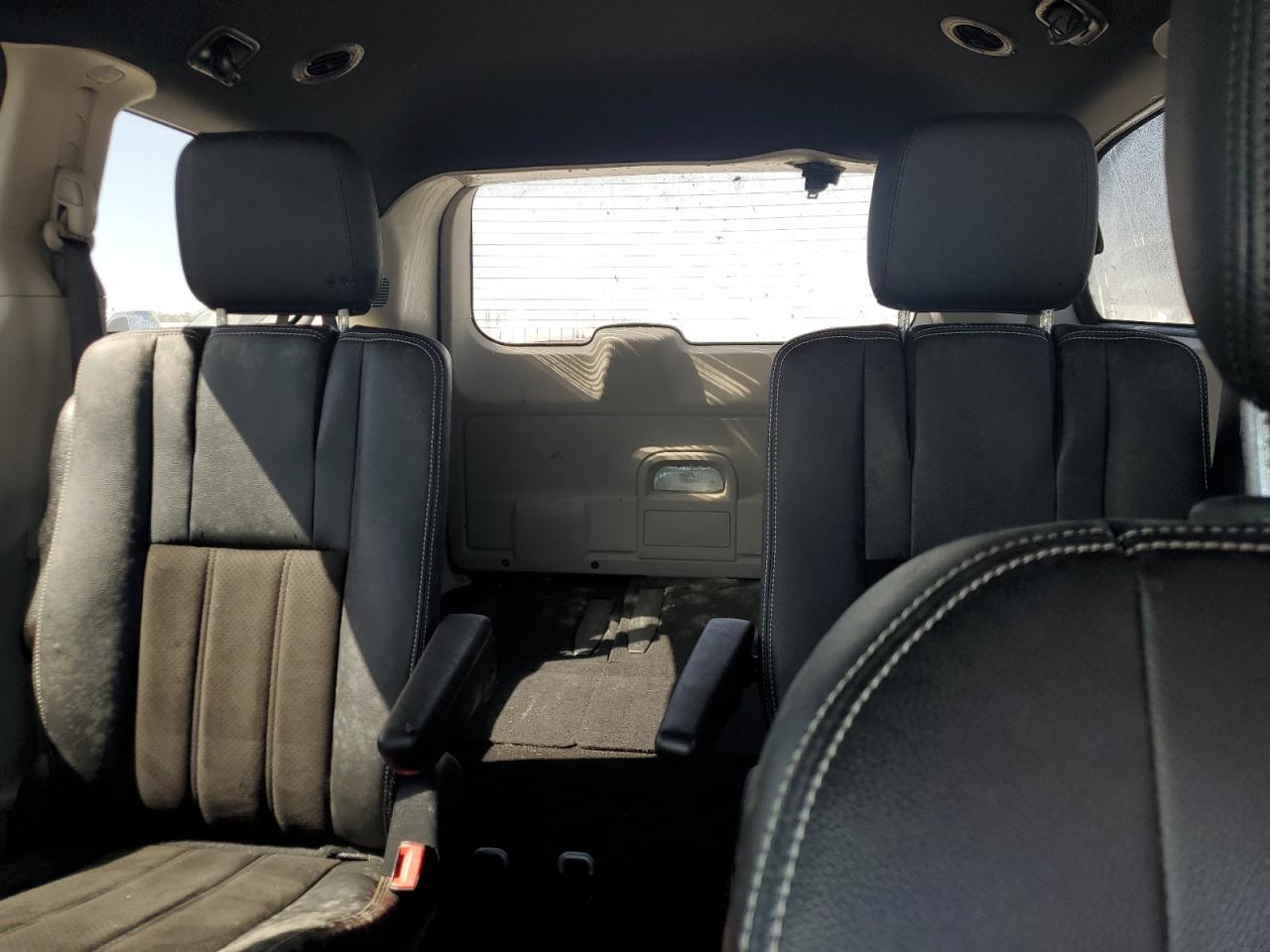 2019 Dodge Caravan VIN 2C4RDGCG4KR770515 Copart auction photo, water/flood damage thumbnail 10