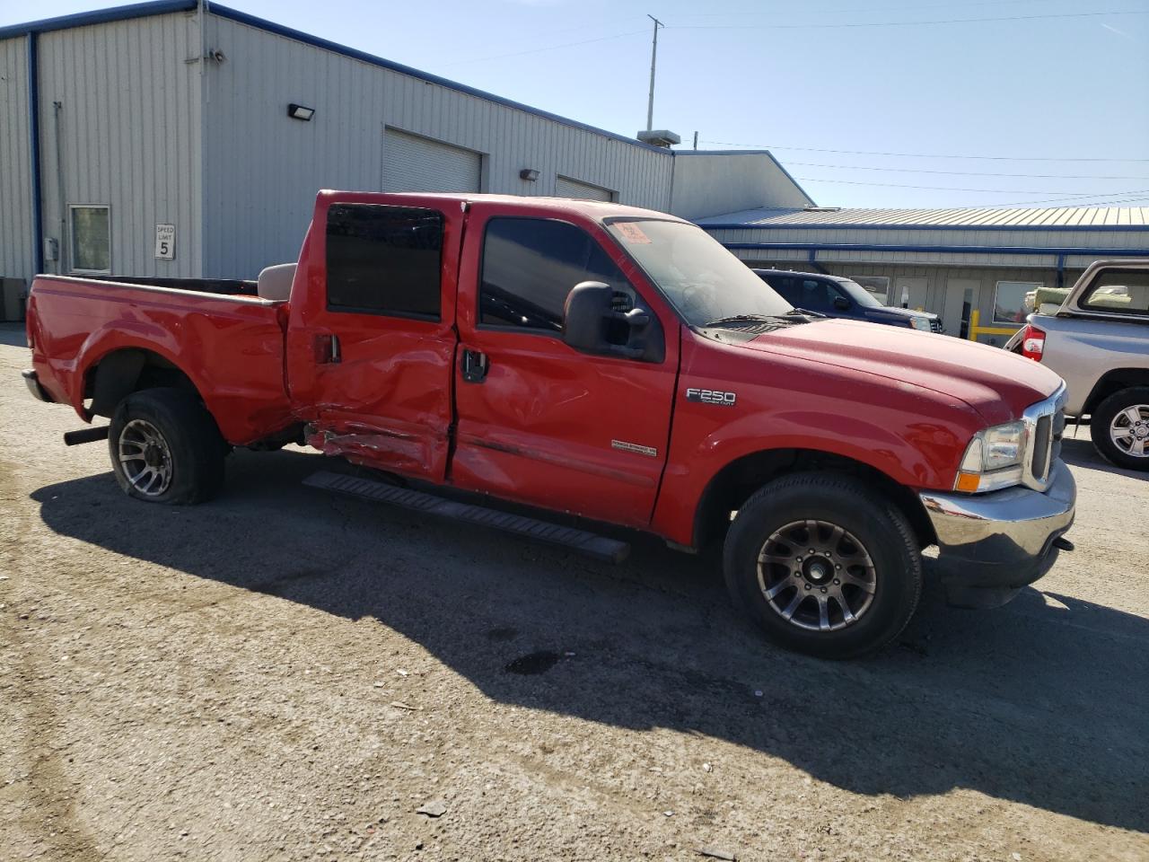 2004 Ford F250 VIN 1FTNW20P54EC04153 Copart auction photo, side / front end damage thumbnail 4
