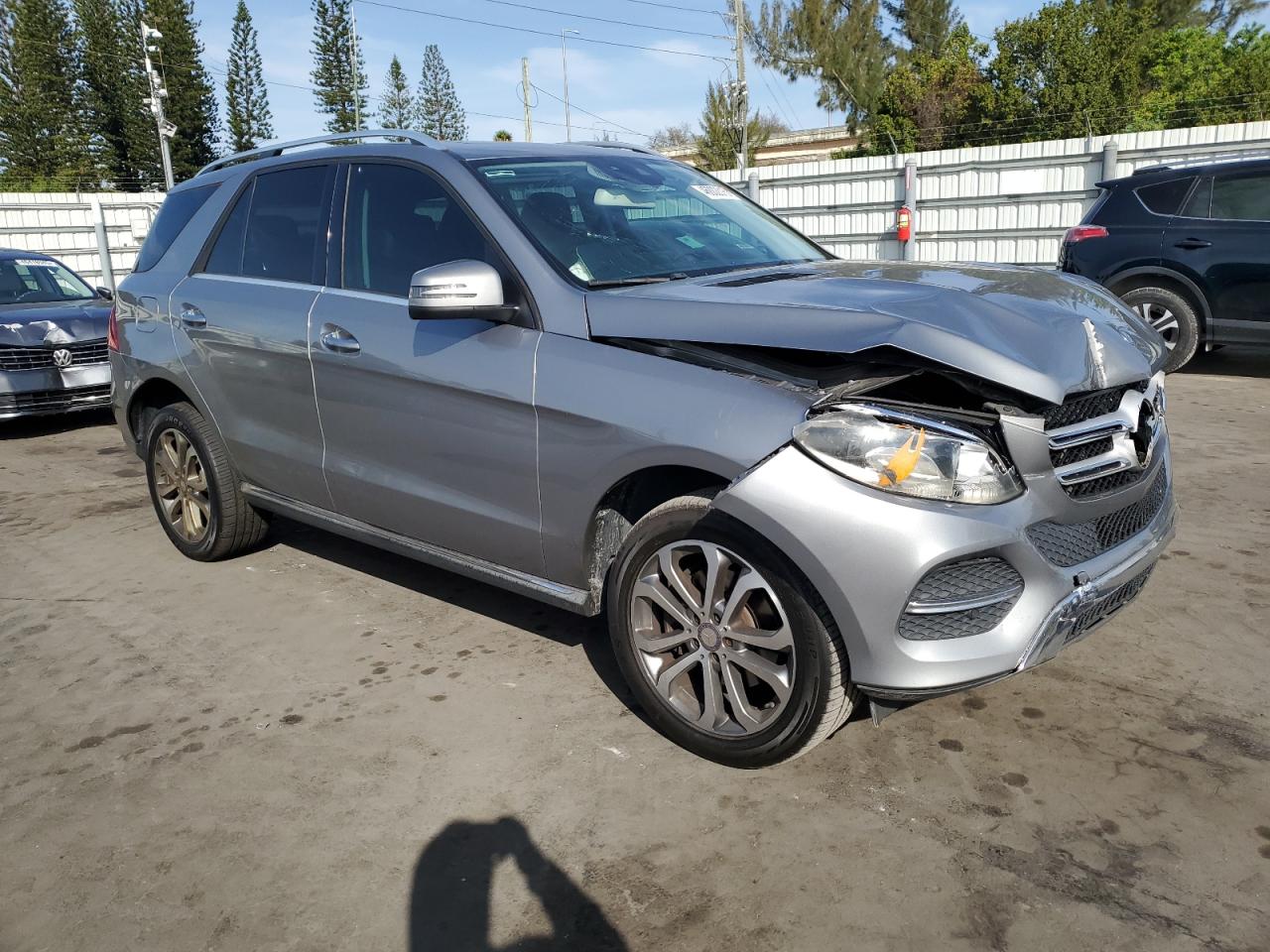 2016 Mercedes-Benz GLE VIN 4JGDA5JB9GA712311 Copart auction photo, front end damage thumbnail 4