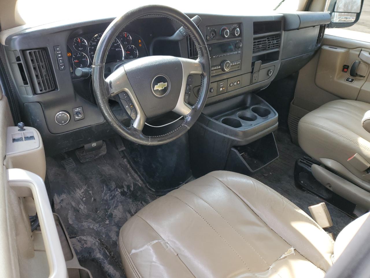 2017 Chevrolet Express VIN 1GCWGAFG7H1255380 Copart auction photo, front end / minor dent/scratches damage thumbnail 8