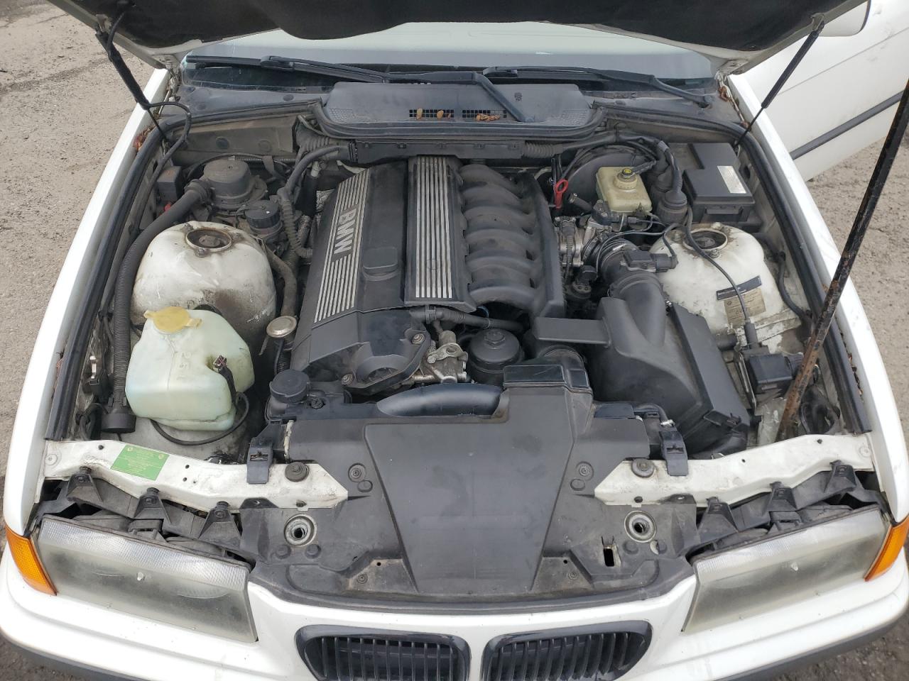 1997 BMW 3er VIN WBABG132XVET04869 Copart auction photo, side / front end damage thumbnail 11