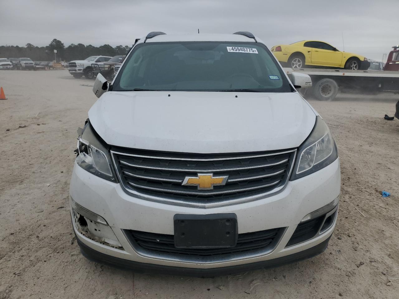 2016 Chevrolet Traverse VIN 1GNKRGKD2GJ132292 Copart auction photo, side / front end damage thumbnail 5
