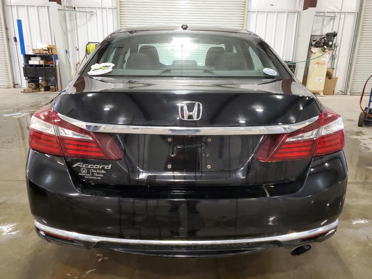 2017 Honda Accord VIN 1HGCR2F84HA123089 Copart auction photo, side damage thumbnail 6