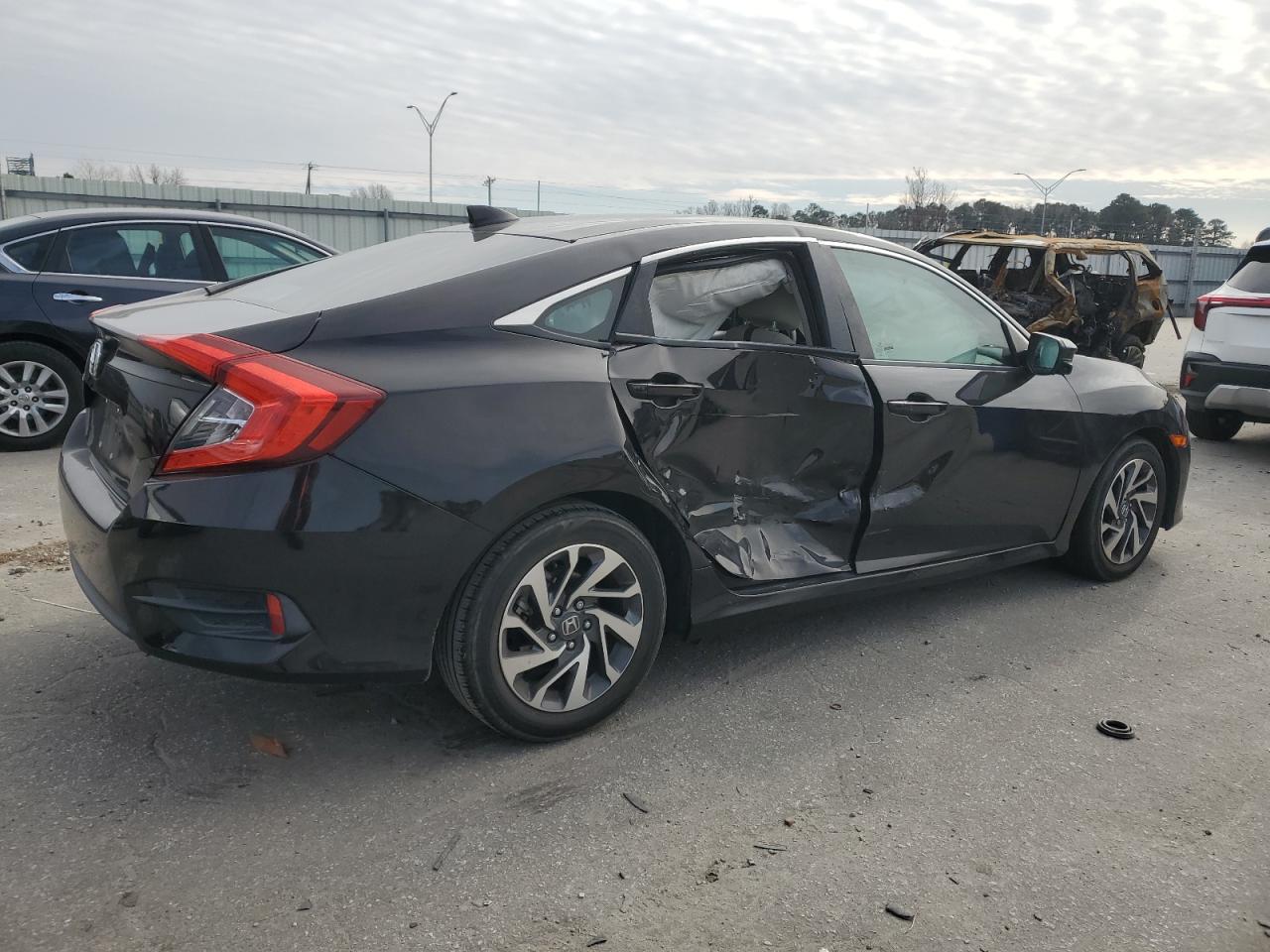 2018 Honda Civic VIN 19XFC2F79JE032939 Copart auction photo, side damage thumbnail 3