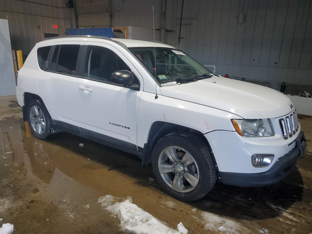 2011 Jeep Compass VIN 1J4NF1FB5BD275436 Copart auction photo, rear end / front end damage thumbnail 4