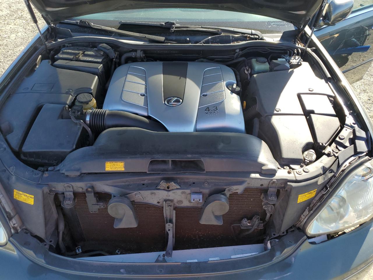 2005 Lexus LS VIN JTHBN36F755018222 Copart auction photo, front end / minor dent/scratches damage thumbnail 11