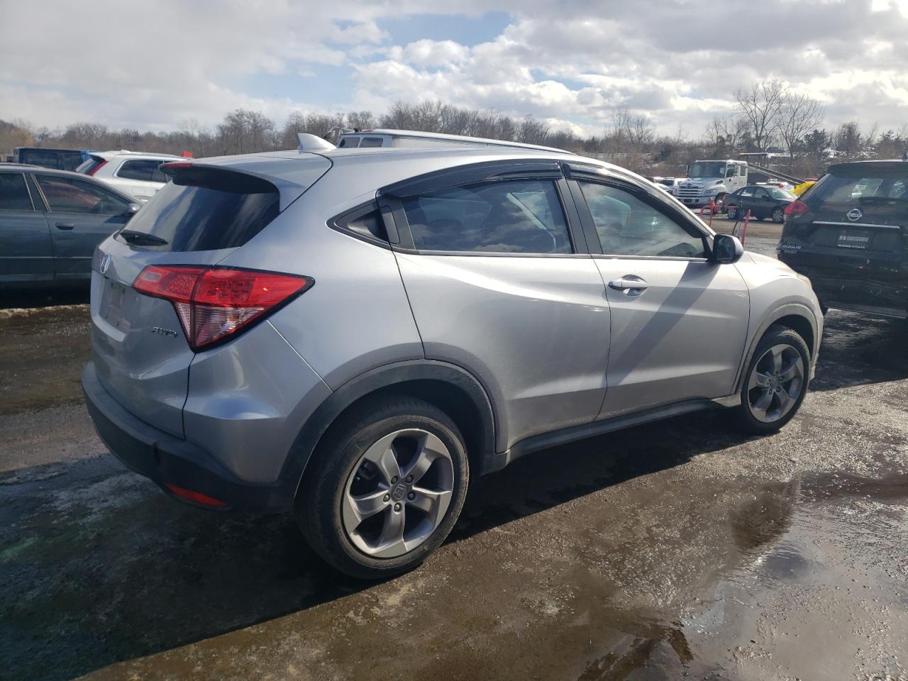 2018 Honda HR-V VIN 3CZRU6H38JM717932 Copart auction photo, minor dent/scratches damage thumbnail 3