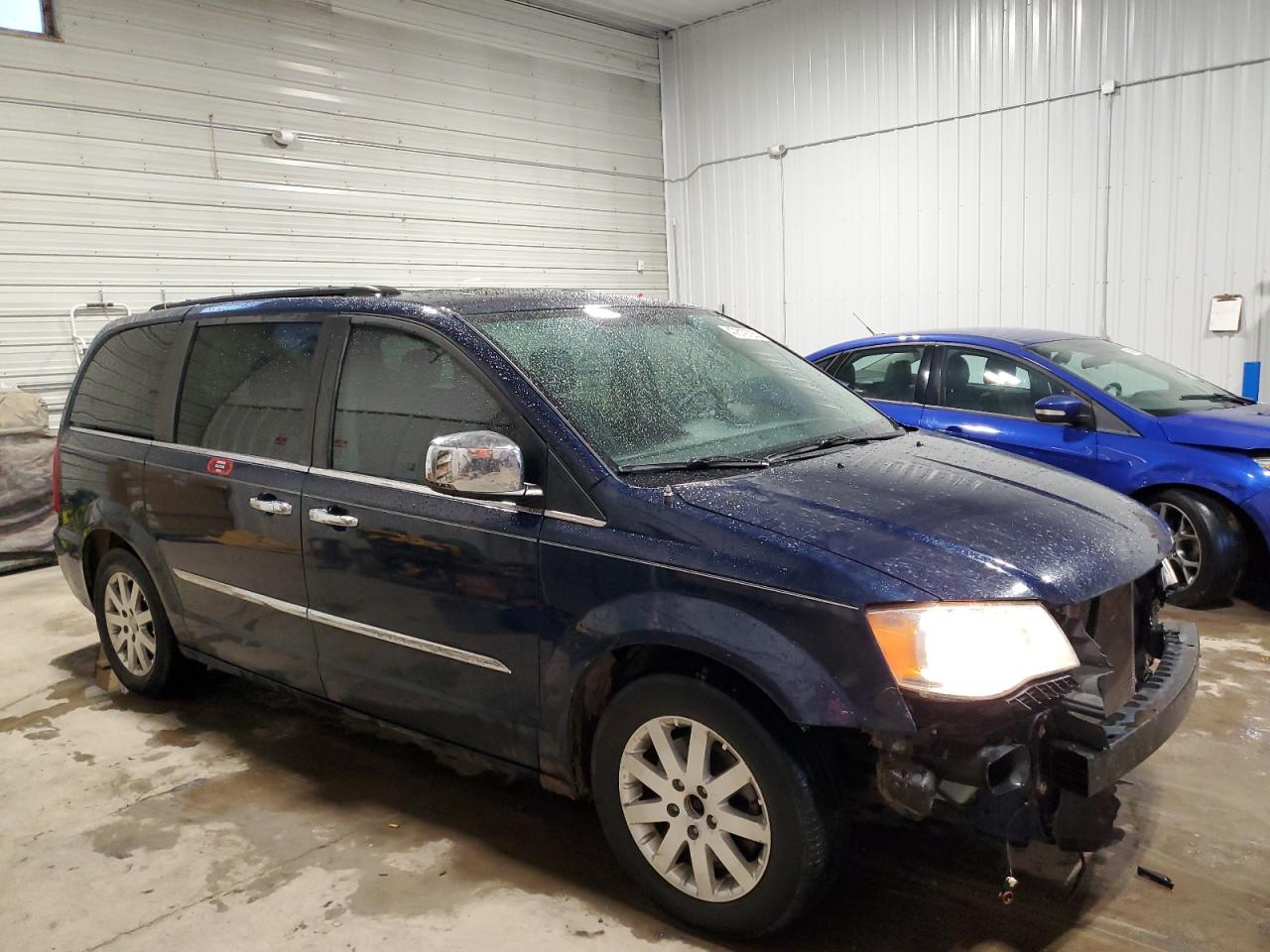 2012 Chrysler Town & Country VIN 2C4RC1CG6CR229595 Copart auction photo, front end damage thumbnail 4