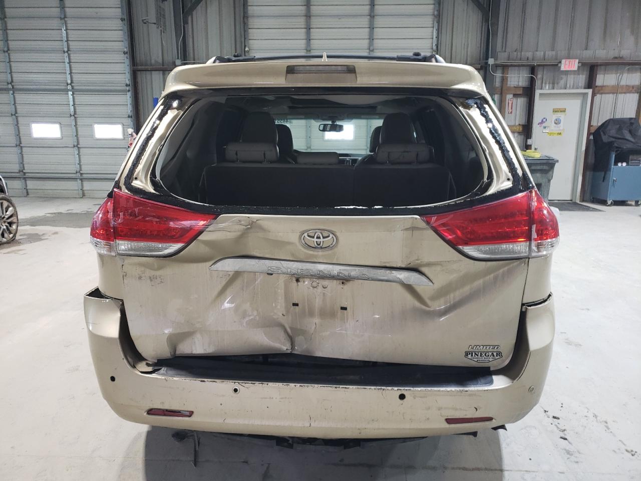 2013 Toyota Sienna VIN 5TDYK3DC4DS363696 Copart auction photo, rear end / front end damage thumbnail 6