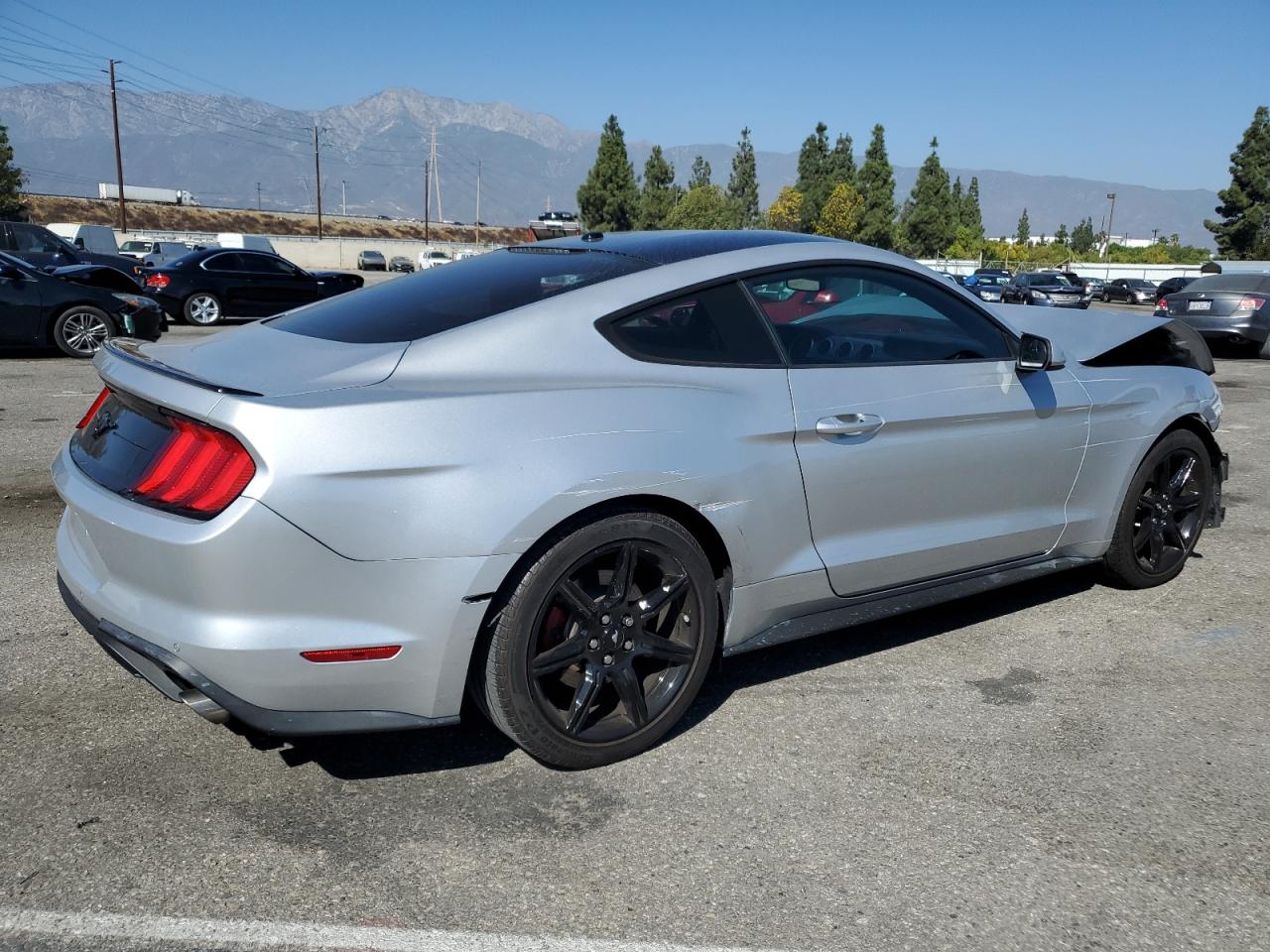 2018 Ford Mustang VIN 1FA6P8TH1J5163725 Copart auction photo, front end damage thumbnail 3