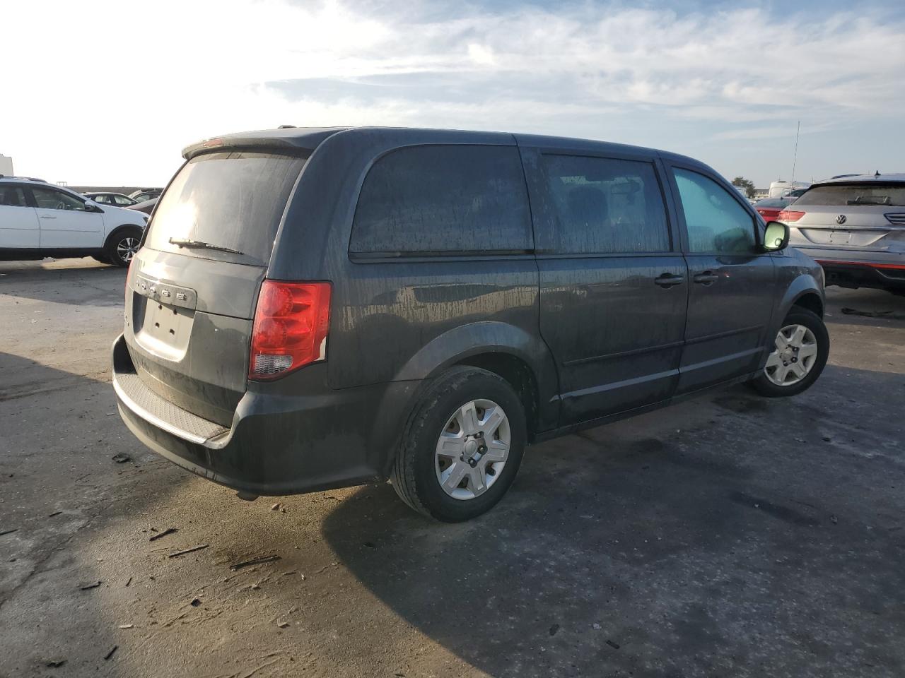 2011 Dodge Caravan VIN 2D4RN4DG2BR613689 Copart auction photo, side / normal wear damage thumbnail 3