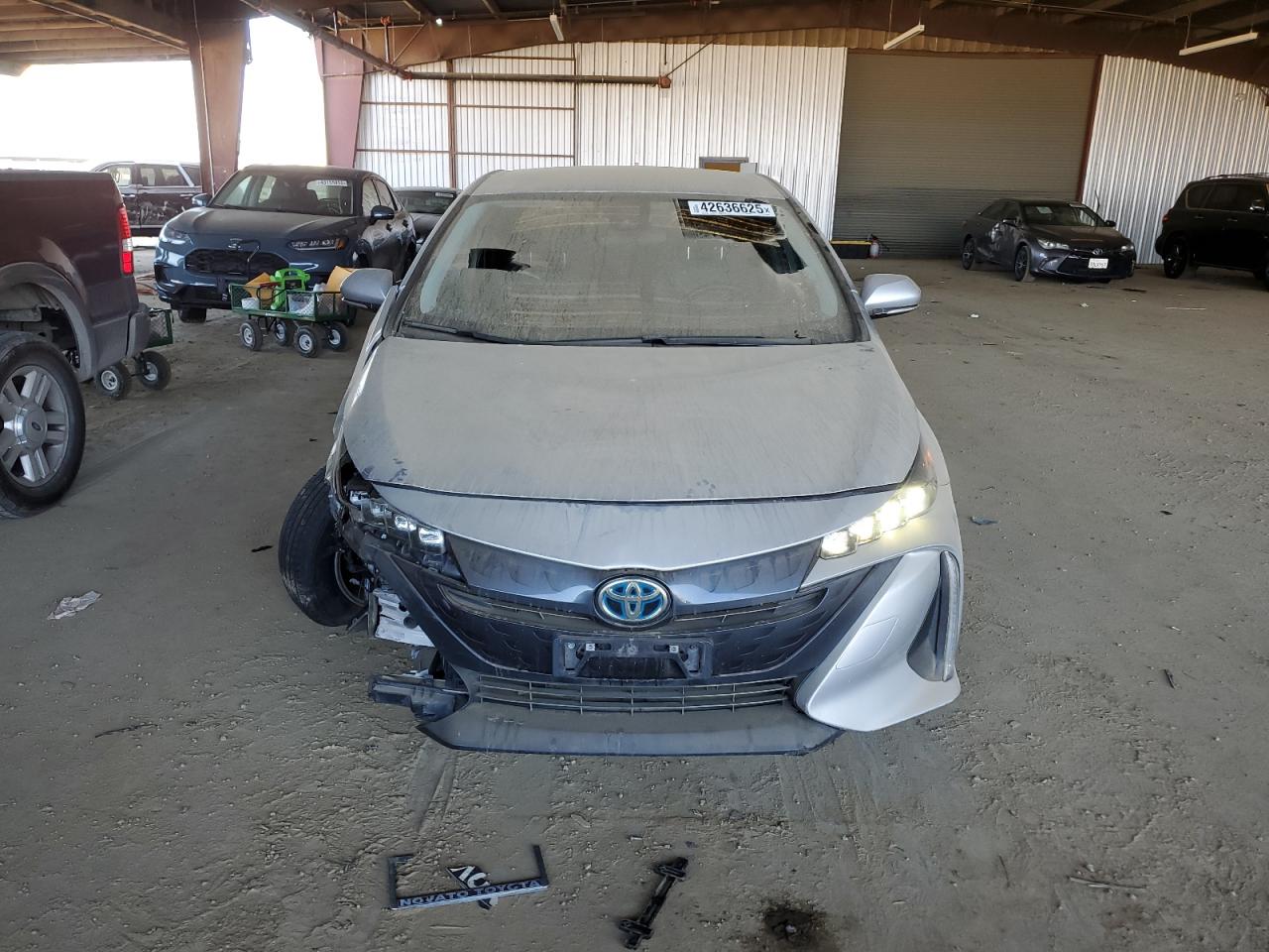 2017 Toyota Prius VIN JTDKARFP4H3064812 Copart auction photo, front end damage thumbnail 5