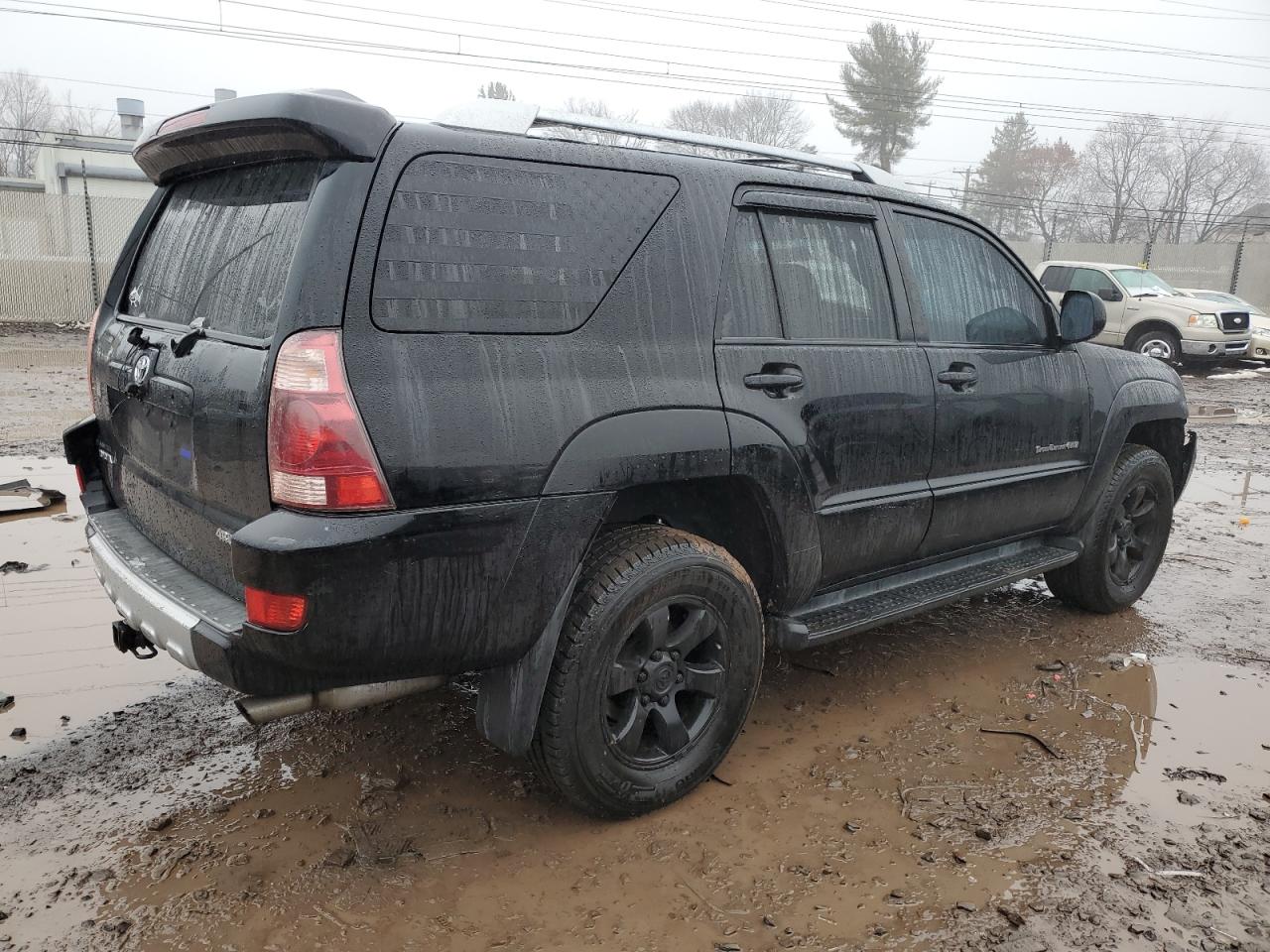 2005 Toyota 4Runner VIN JTEBU14R750062445 Copart auction photo, front end / side damage thumbnail 3