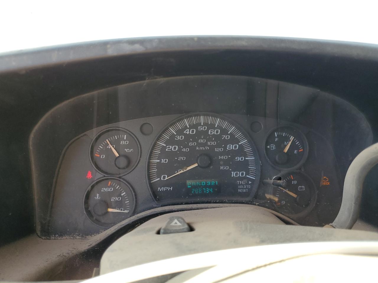 2005 Chevrolet Express VIN 1GCGG25V151211459 Copart auction photo, all over damage thumbnail 9
