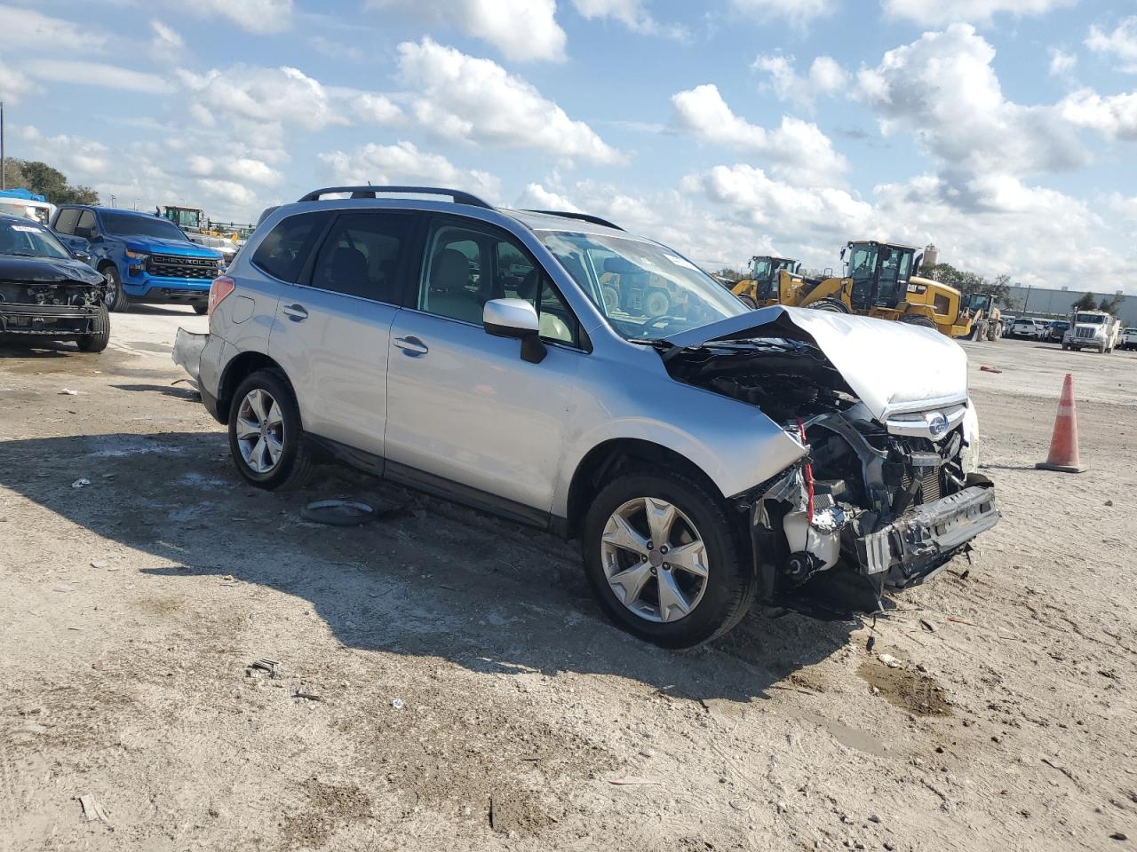 2014 Subaru Forester VIN JF2SJAHC7EH543429 Copart auction photo, front end damage thumbnail 4