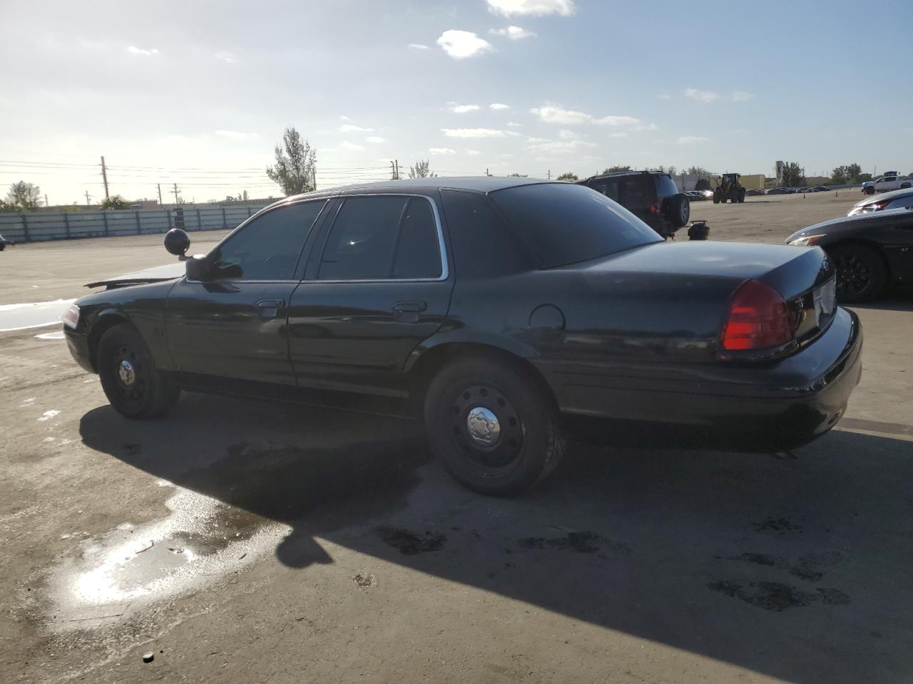 2006 Ford Crown Victoria VIN 2FAHP71W46X102718 Copart auction photo, front end / side damage thumbnail 2