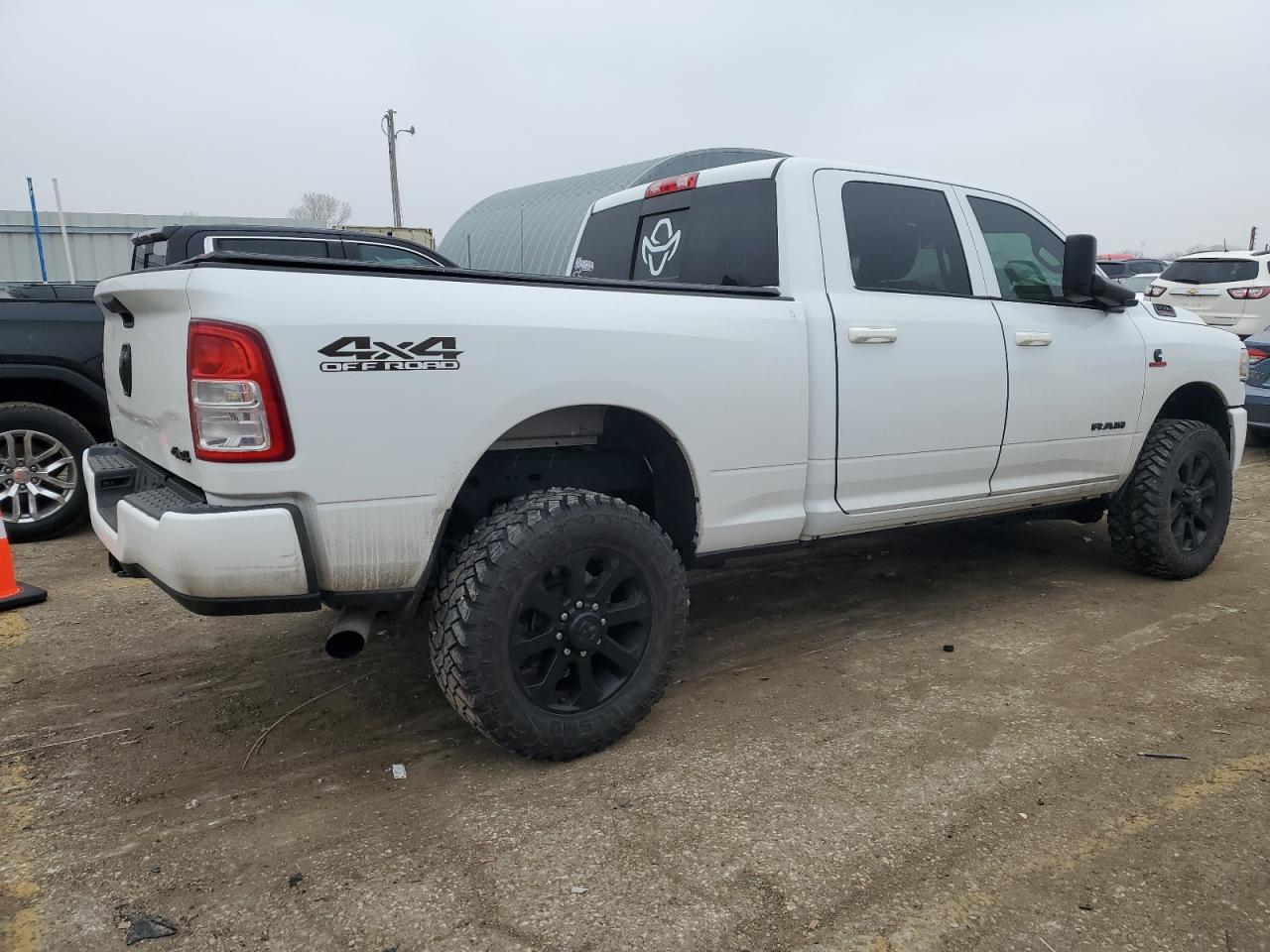 2019 RAM 2500 VIN 3C6UR5CL4KG640132 Copart auction photo, front end / side damage thumbnail 3